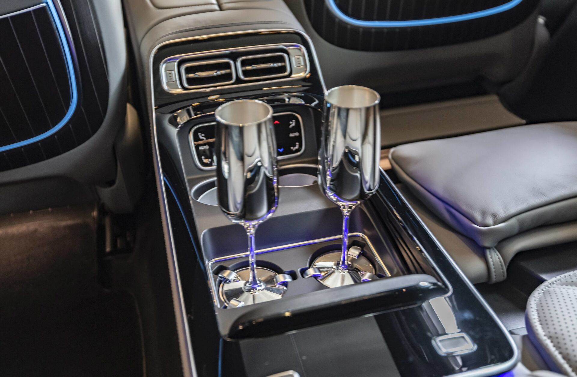 Mercedes-Benz Maybach S