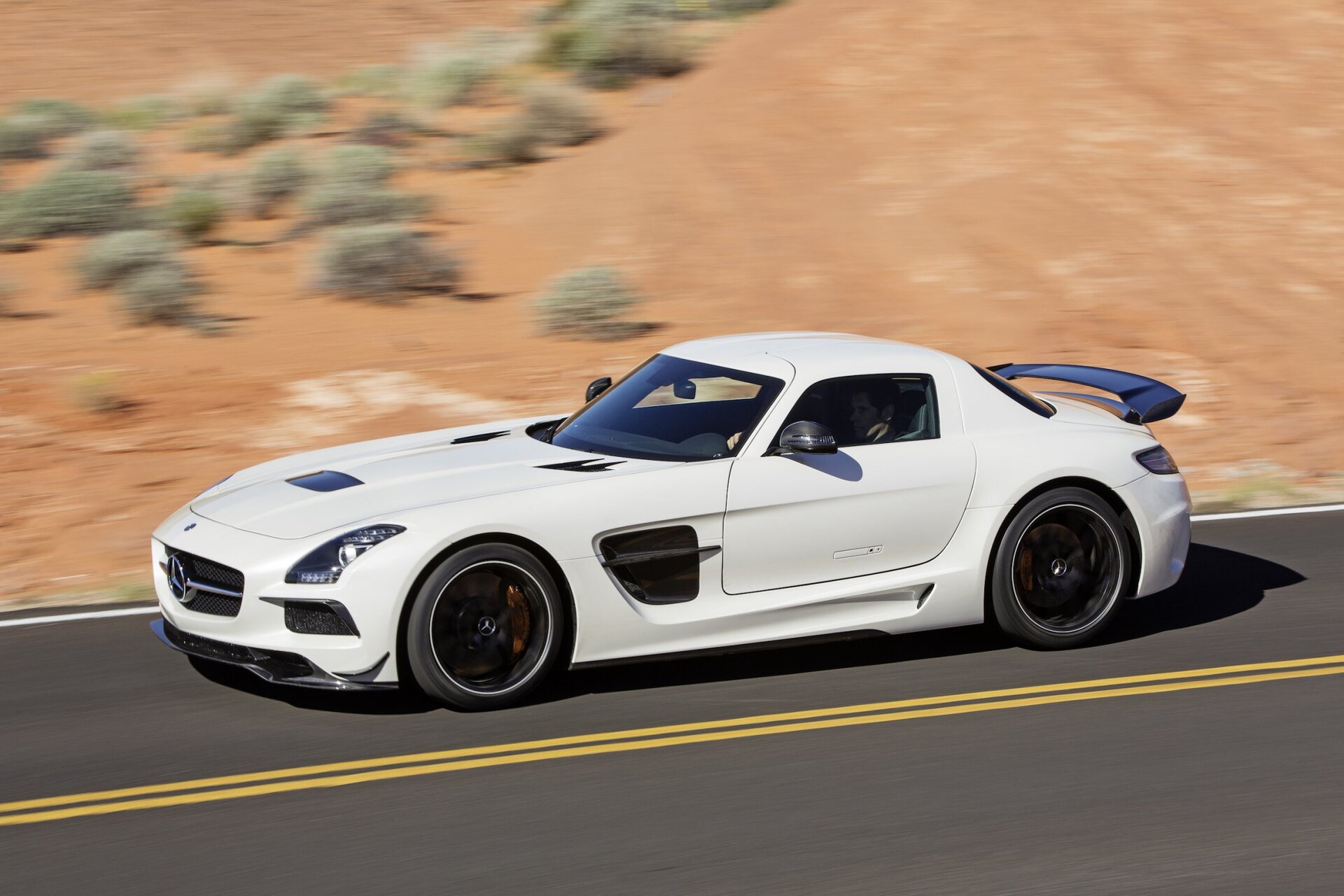 Mercedes Benz SLS AMG