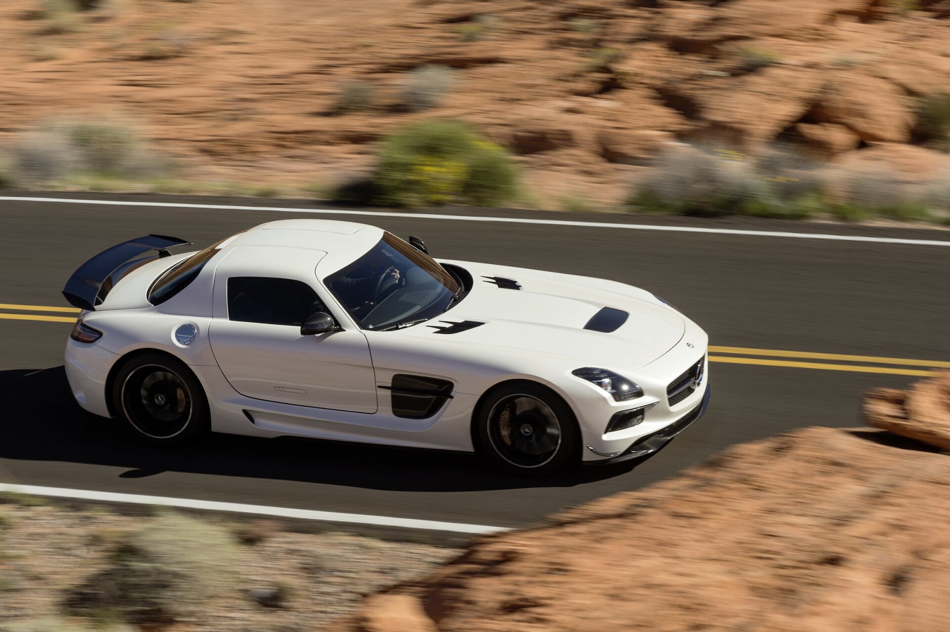 Mercedes Benz SLS AMG