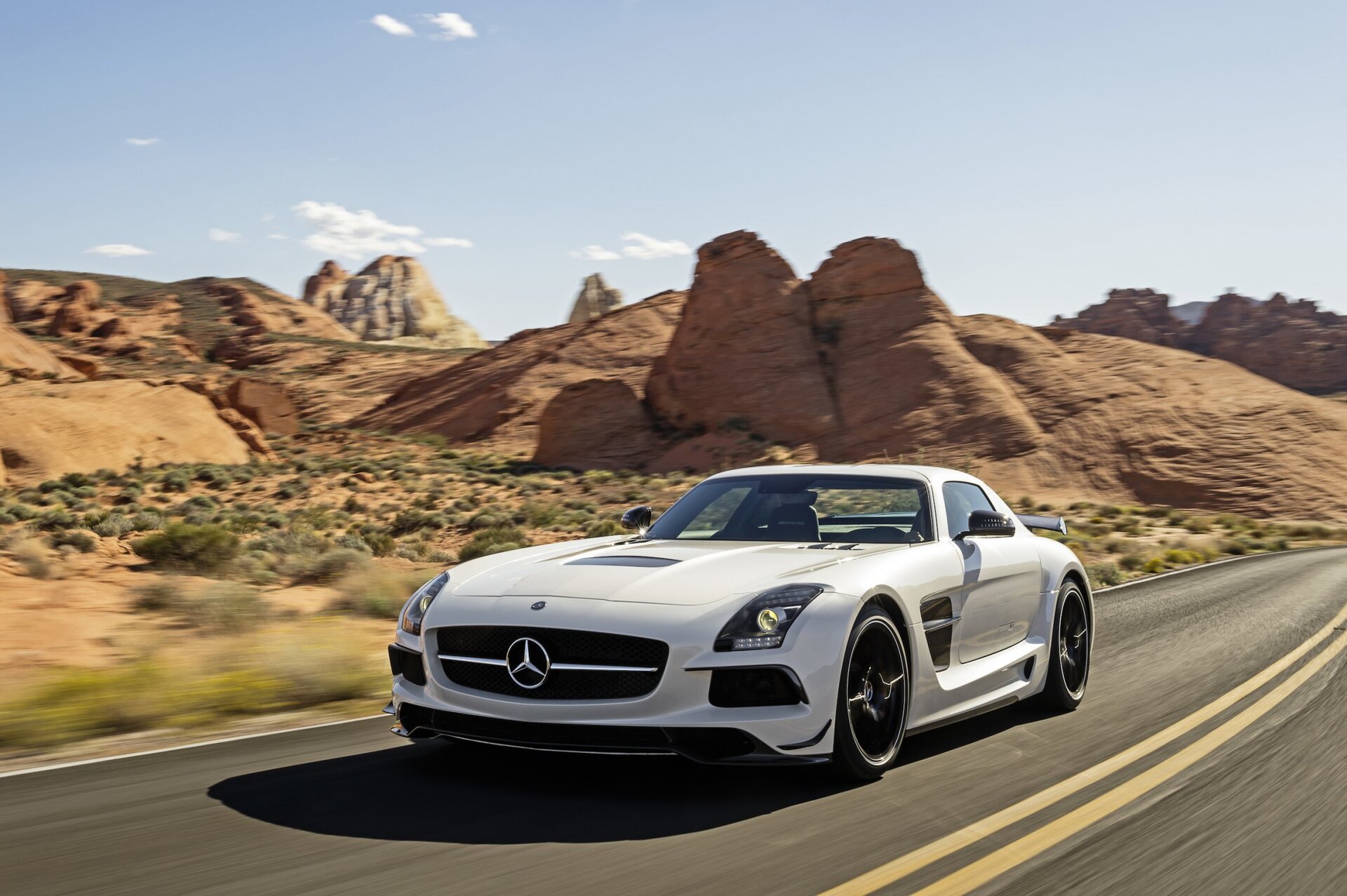 Mercedes Benz SLS AMG