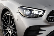 Mercedes-Benz třídy E (2020) - přední světlo