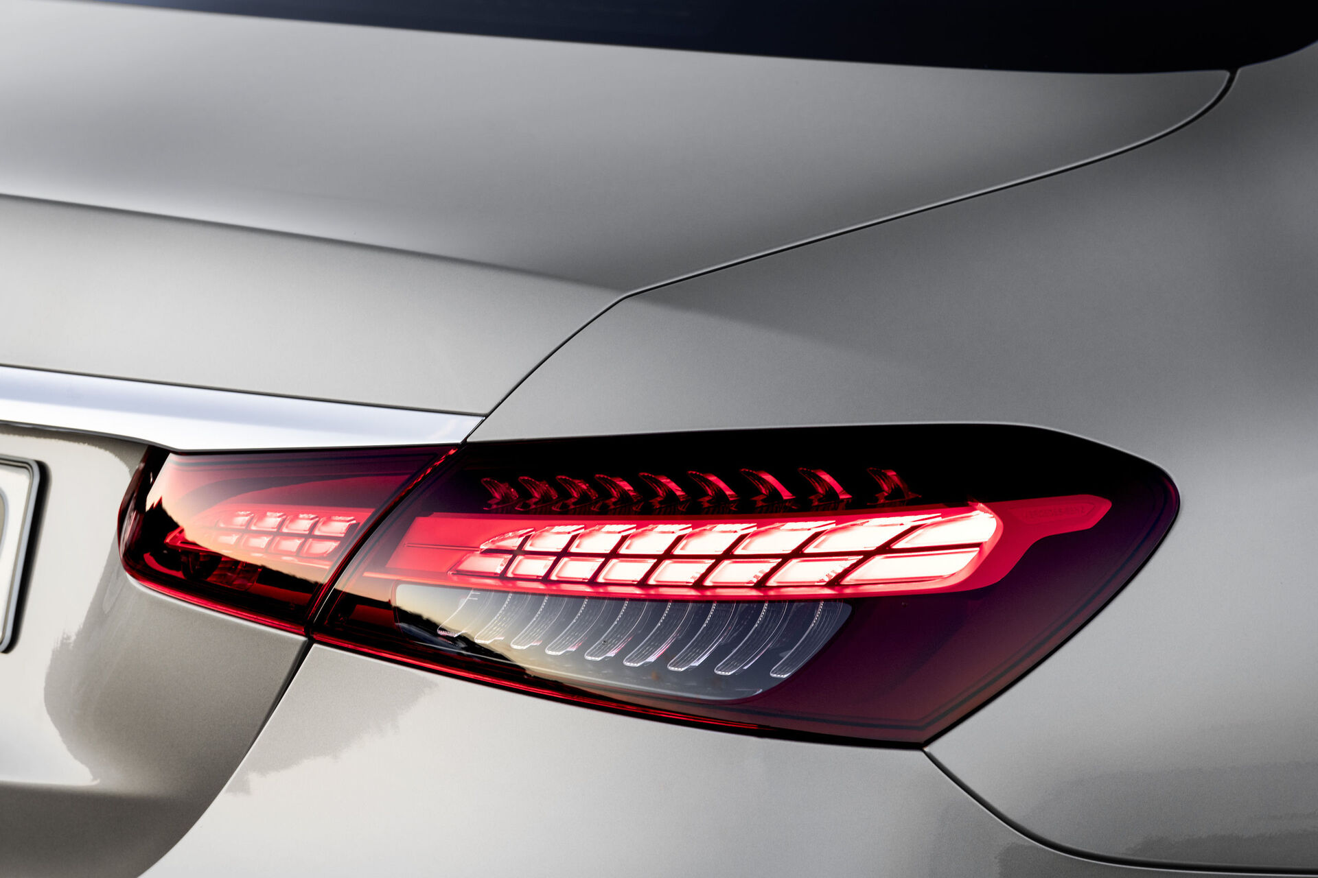 Mercedes-Benz třídy E (2020) - zadní světlo