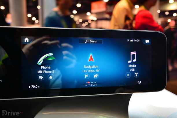 Mercedes-Benz User Experience