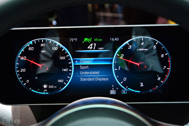 Mercedes-Benz User Experience