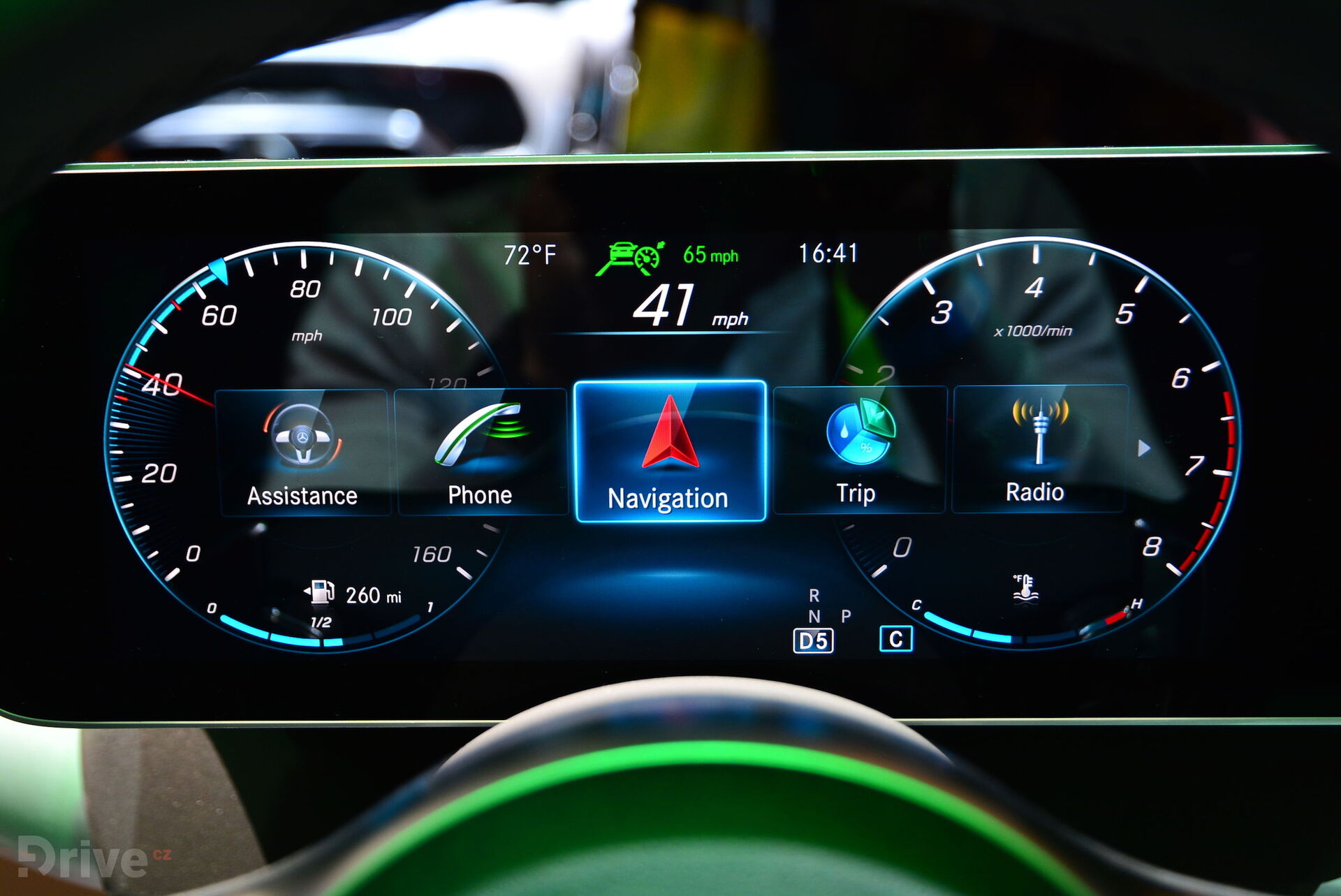 Mercedes-Benz User Experience