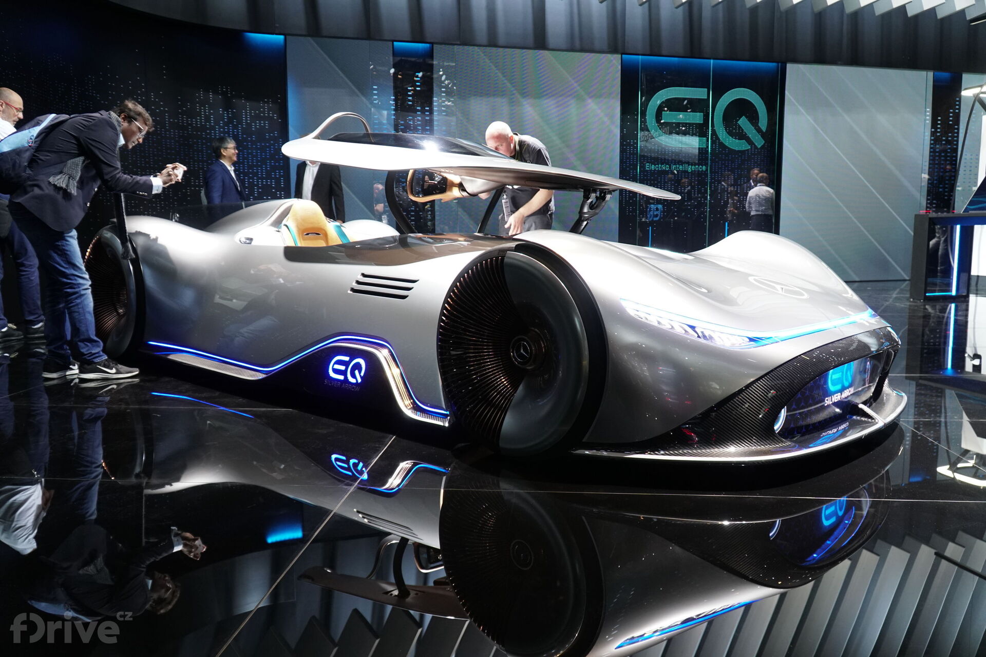 Mercedes-Benz Vision EQ Silver Arrow 2018