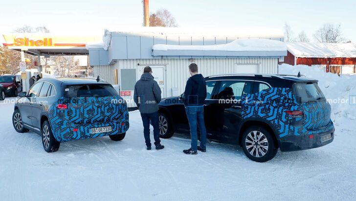 Mercedes EQA a EQB nafocen při testování