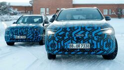 Mercedes EQA a EQB nafocen při testování