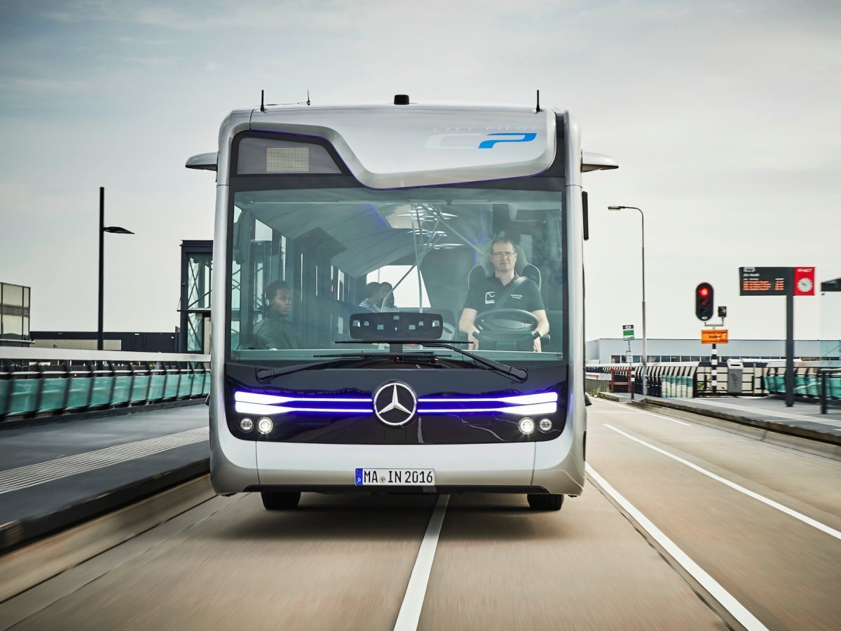 Mercedes Future Bus