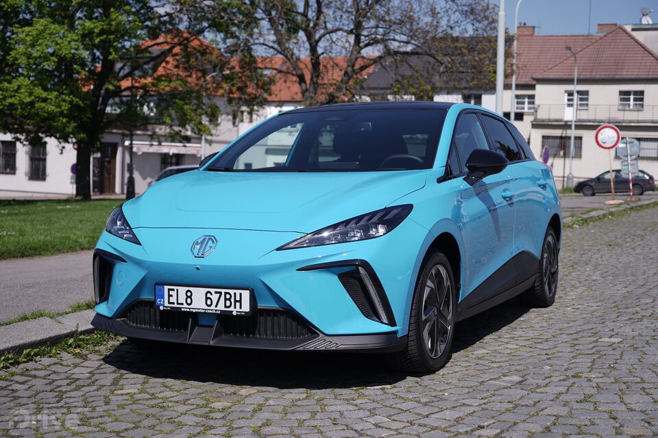 MG4 Electric Trophy Long Range