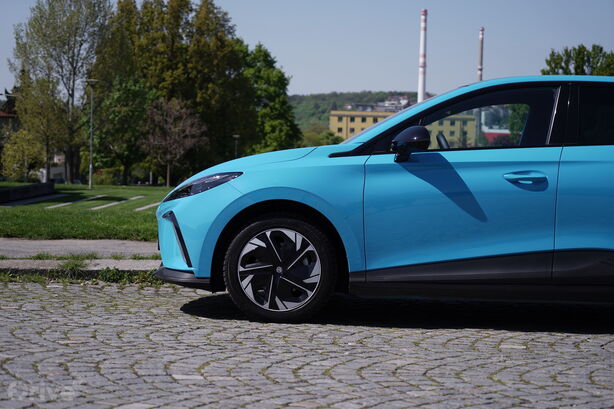 MG4 Electric Trophy Long Range