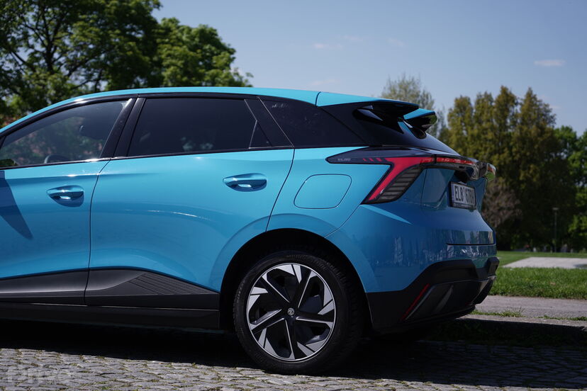 MG4 Electric Trophy Long Range