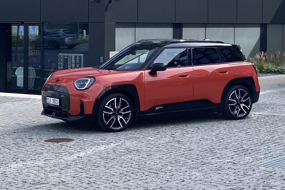 MINI Aceman