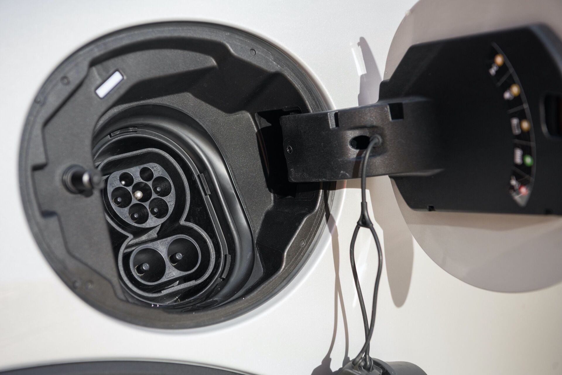 Mini Cooper SE nabíjení