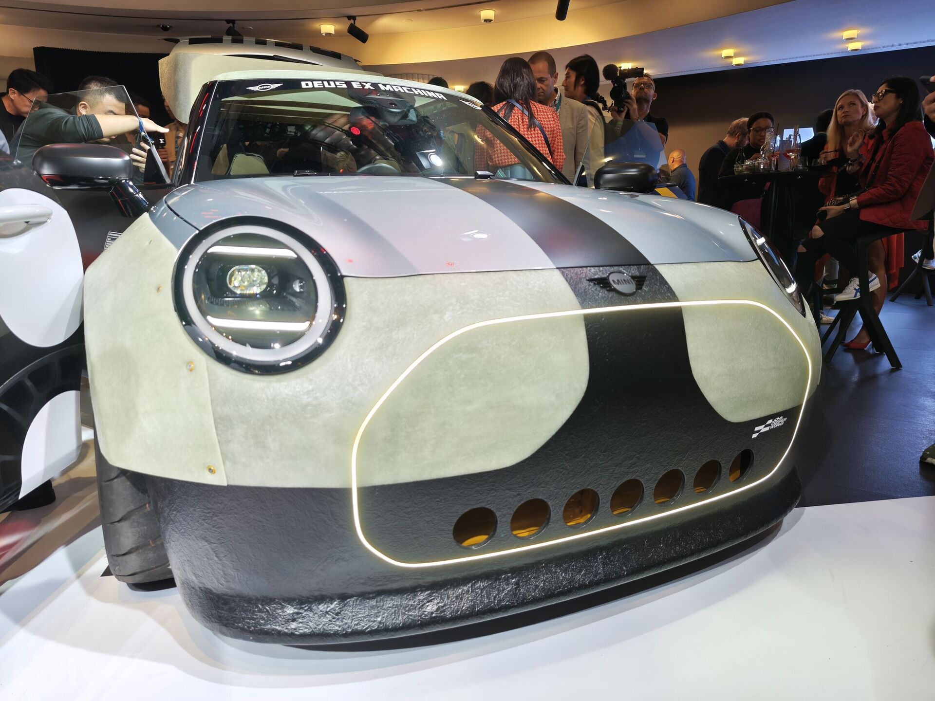 Mini Deus Ex Machina