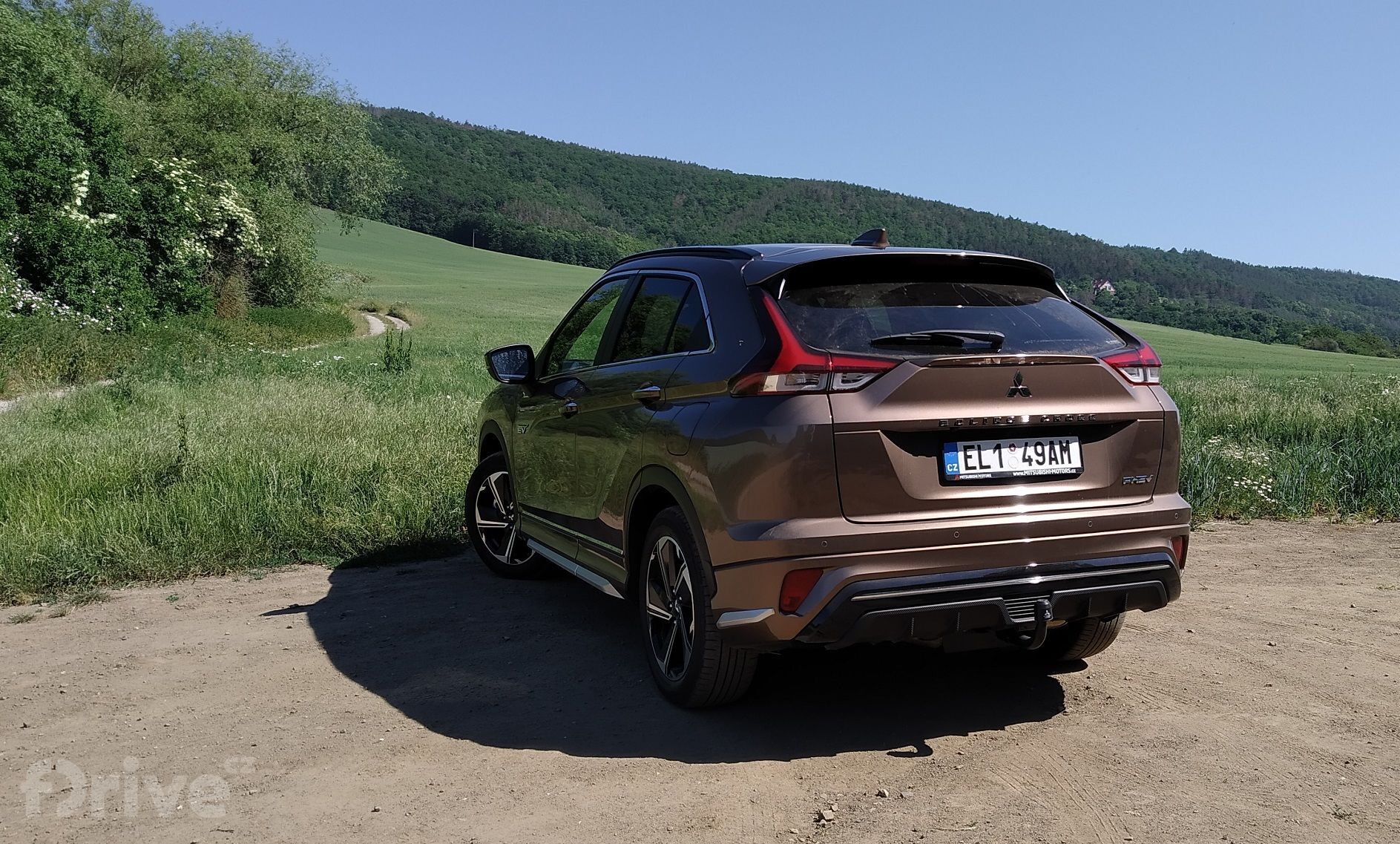 Mitsubishi Eclipse Cross PHEV (2021)