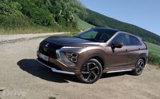Mitsubishi Eclipse Cross PHEV (2021)