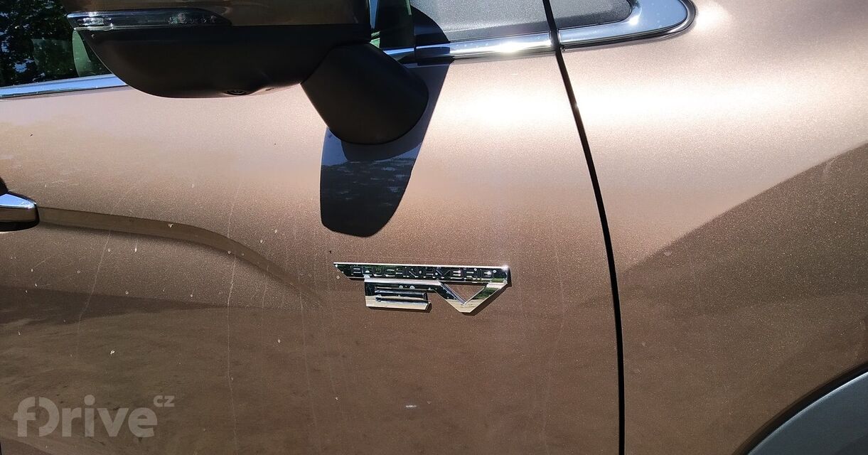 Mitsubishi Eclipse Cross PHEV (2021)