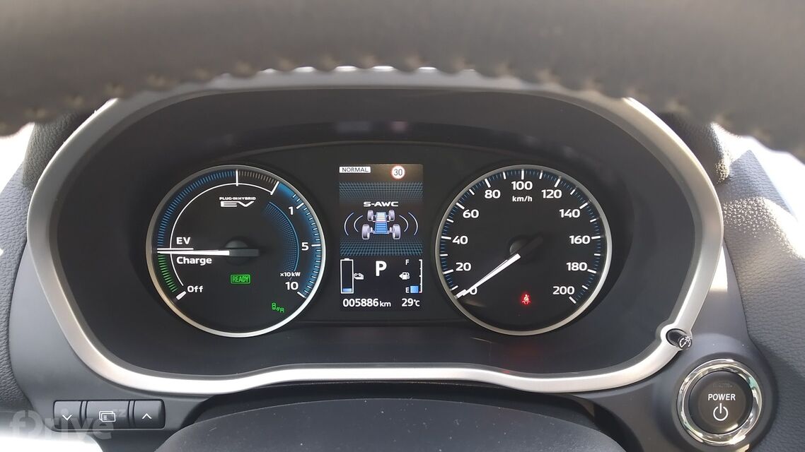 Mitsubishi Eclipse Cross PHEV (2021)