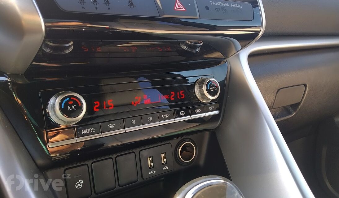 Mitsubishi Eclipse Cross PHEV (2021)