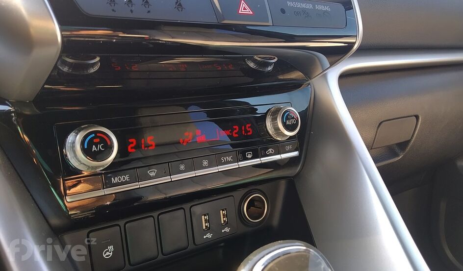 Mitsubishi Eclipse Cross PHEV (2021)