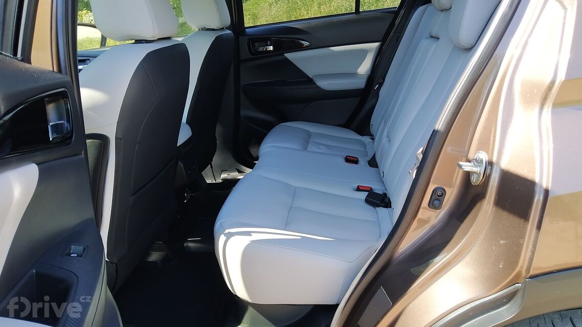 Mitsubishi Eclipse Cross PHEV (2021)