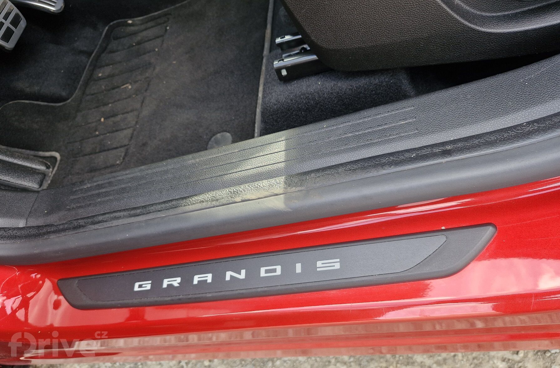 Mitsubishi Grandis 1.8 Hybrid Instyle