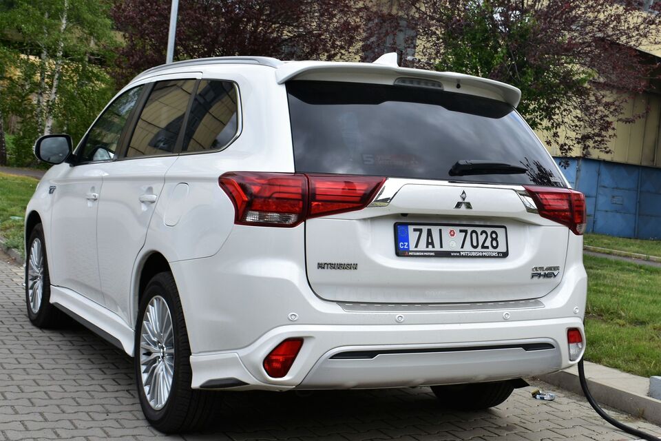 Mitsubishi Outlander (2018)