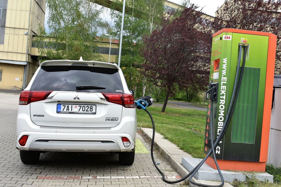 Mitsubishi Outlander (2018)