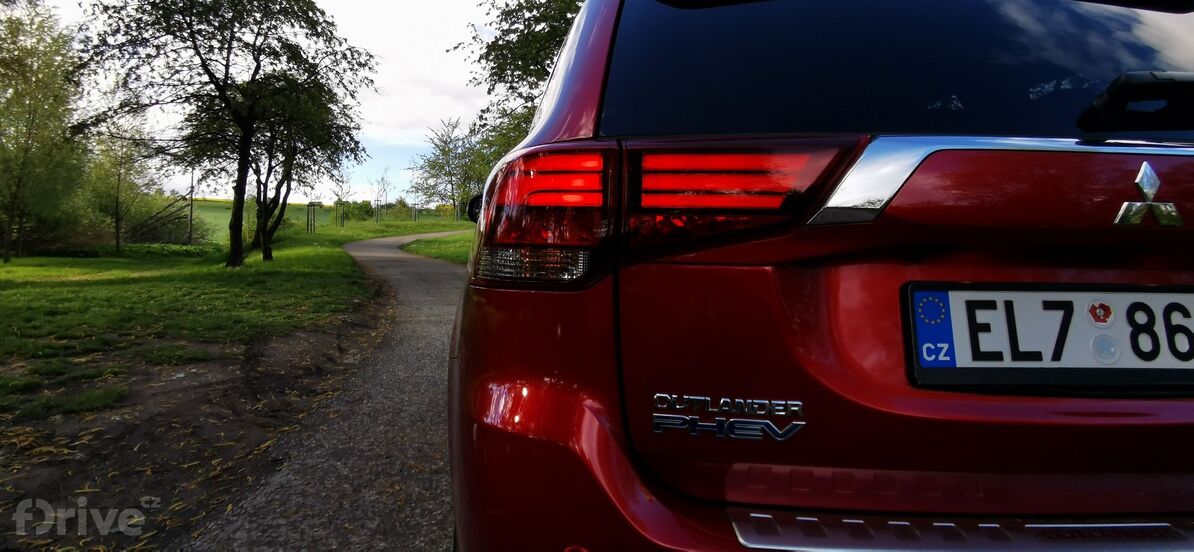 Mitsubishi Outlander (2018)