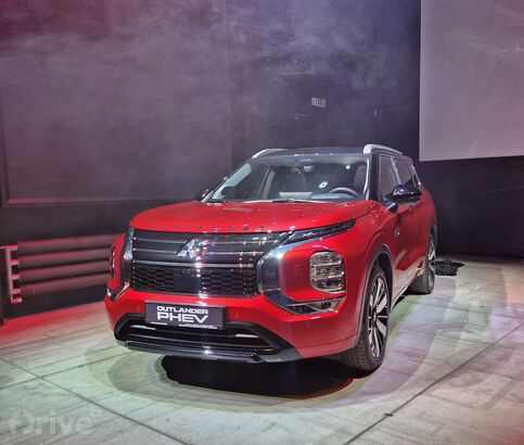 Mitsubishi Outlander (2024)