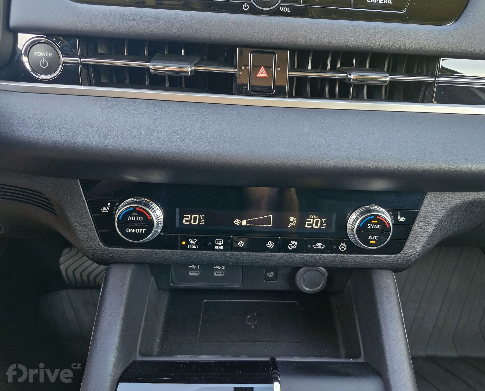 Mitsubishi Outlander (2024)