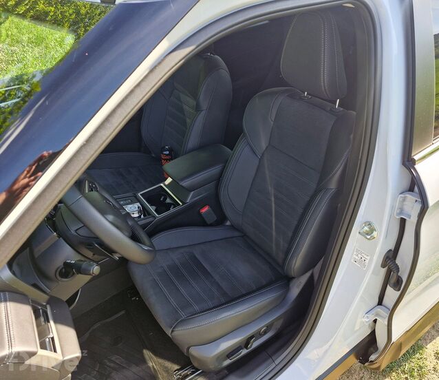 Mitsubishi Outlander (2024)