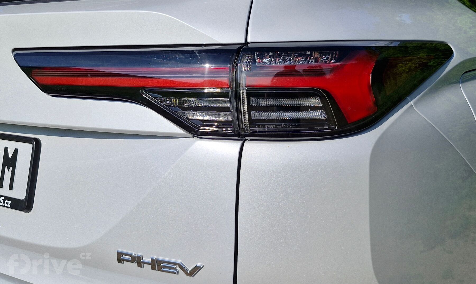 Mitsubishi Outlander (2024)