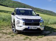 Mitsubishi Outlander (2024)