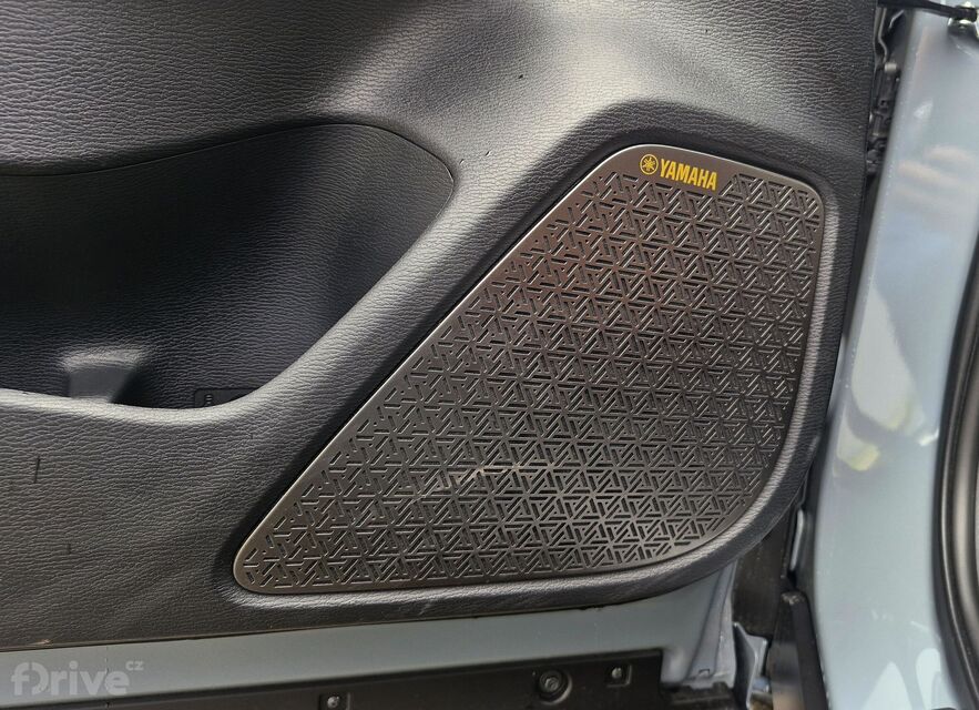 Mitsubishi Outlander (2024)