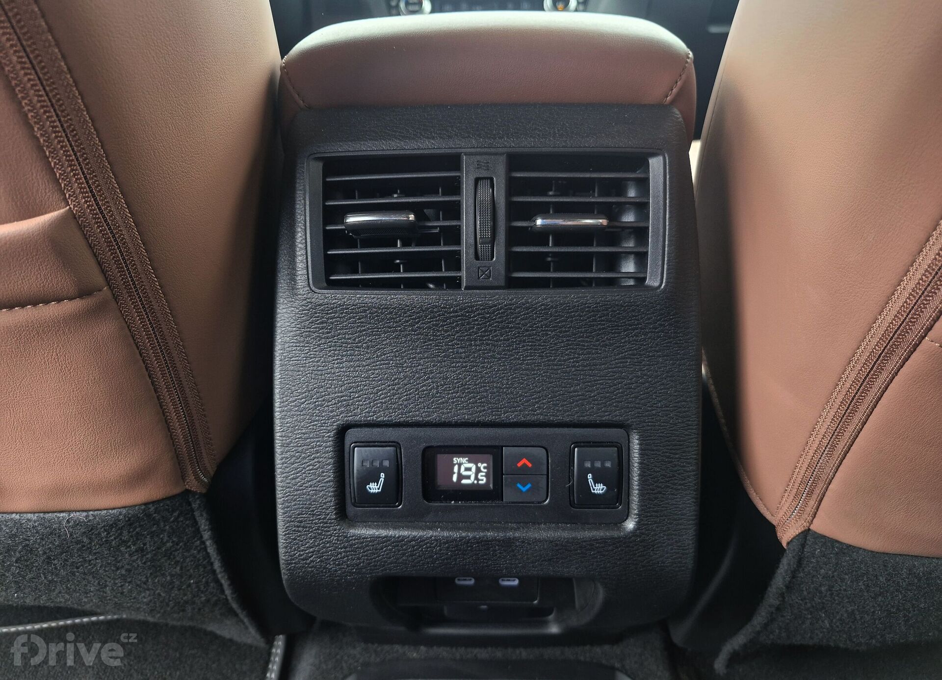 Mitsubishi Outlander (2024)