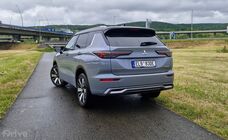 Mitsubishi Outlander (2024)