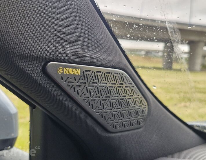 Mitsubishi Outlander (2024)