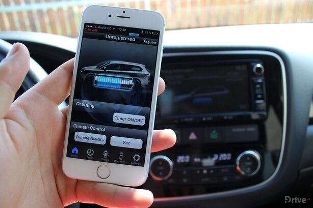 Mitsubishi Outlander PHEV (2013)