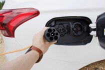 Mitsubishi Outlander PHEV (2013)