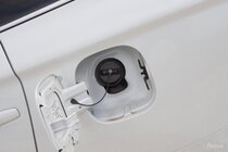 Mitsubishi Outlander PHEV (2013)