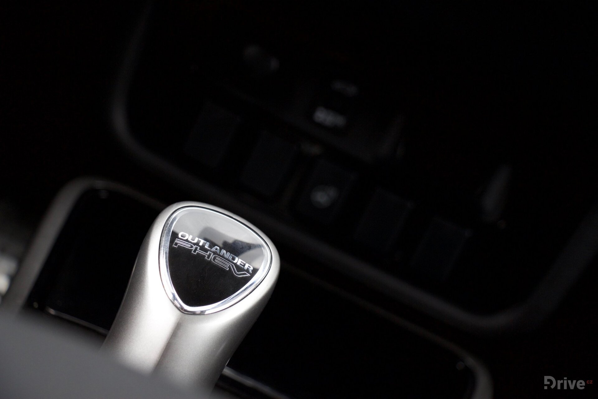 Mitsubishi Outlander PHEV (2013)