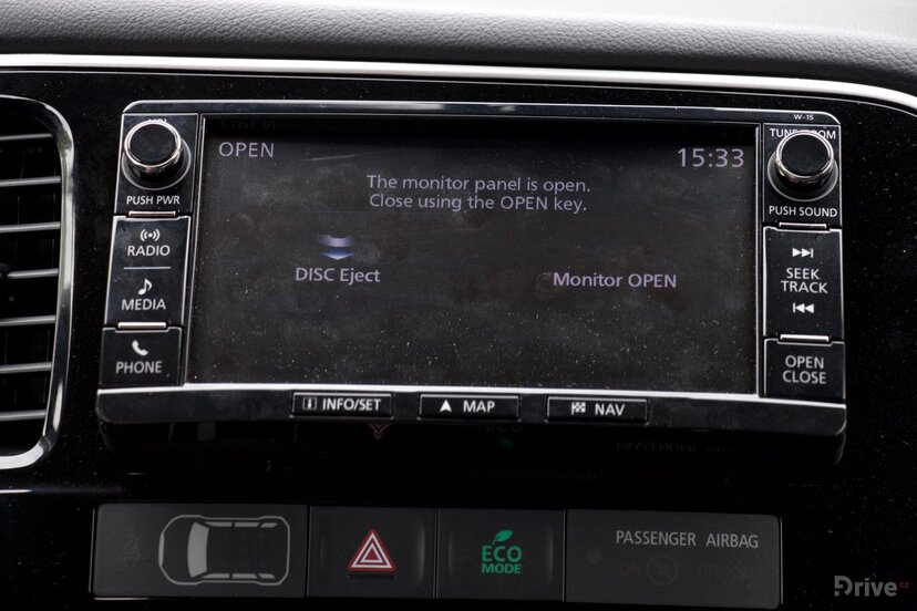 Mitsubishi Outlander PHEV (2013)