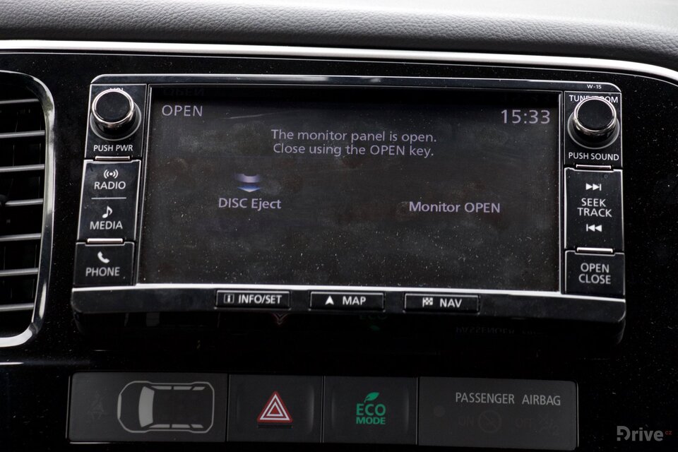 Mitsubishi Outlander PHEV (2013)