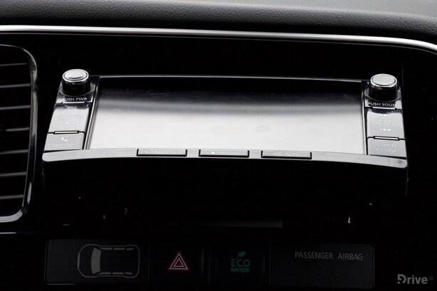 Mitsubishi Outlander PHEV (2013)