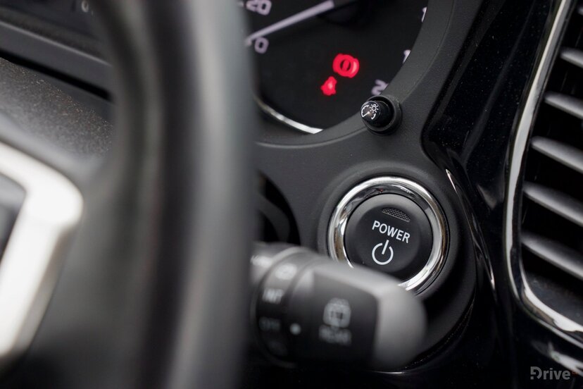 Mitsubishi Outlander PHEV (2013)