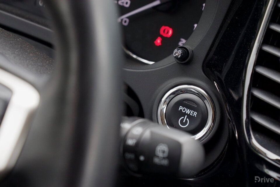 Mitsubishi Outlander PHEV (2013)