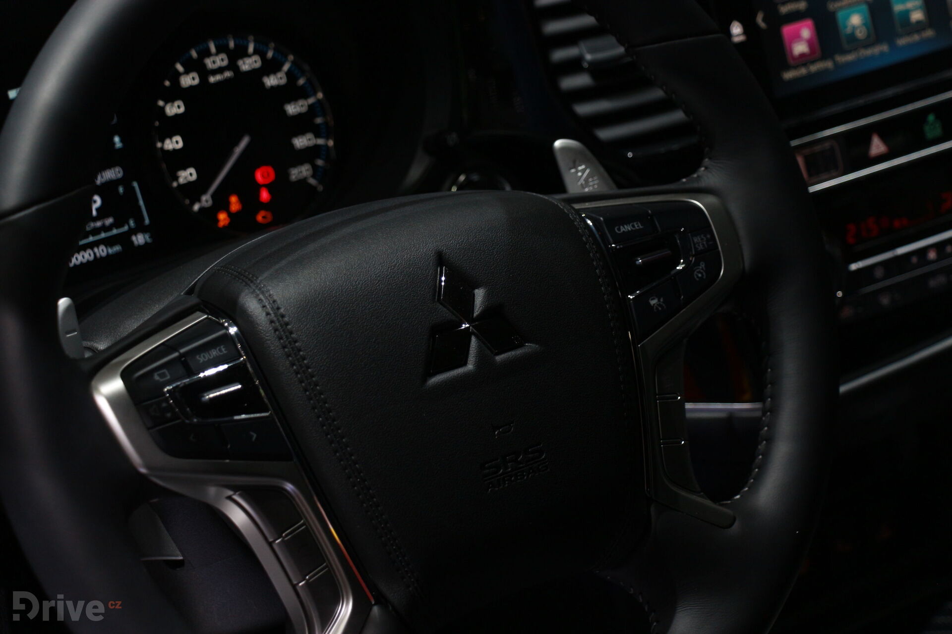 Mitsubishi Outlander PHEV (2018)