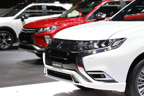 Mitsubishi Outlander PHEV (2018)